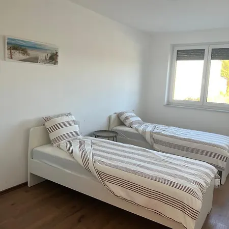 Ruhige Gruene Oase Bei Flughafen Appartement Schwechat