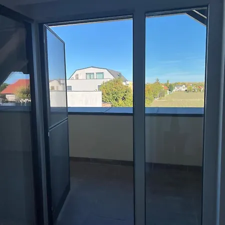Ruhige Gruene Oase Bei Flughafen Appartement *
